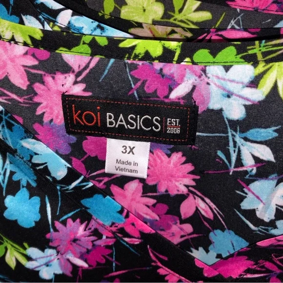 NWT Koi Basics multi color floral pattern V neck short sleeve scrub top - Picture 8 of 16